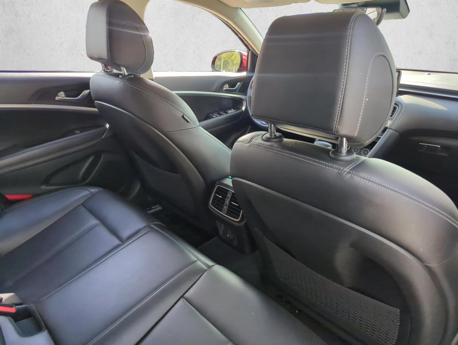 2022 Genesis G70 2.0T RWD