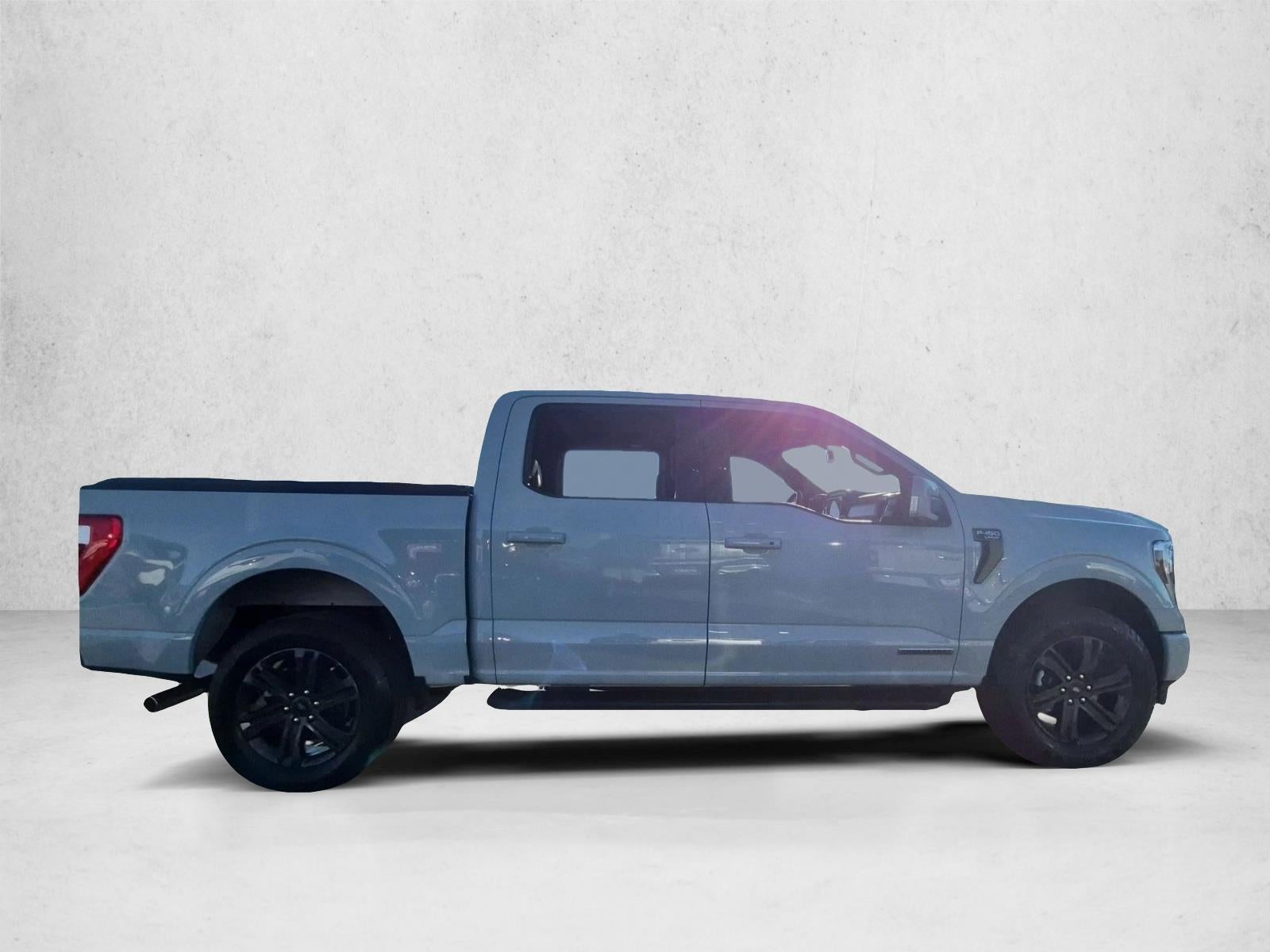 2023 Ford F-150 LARIAT 4WD SuperCrew 5.5' Box
