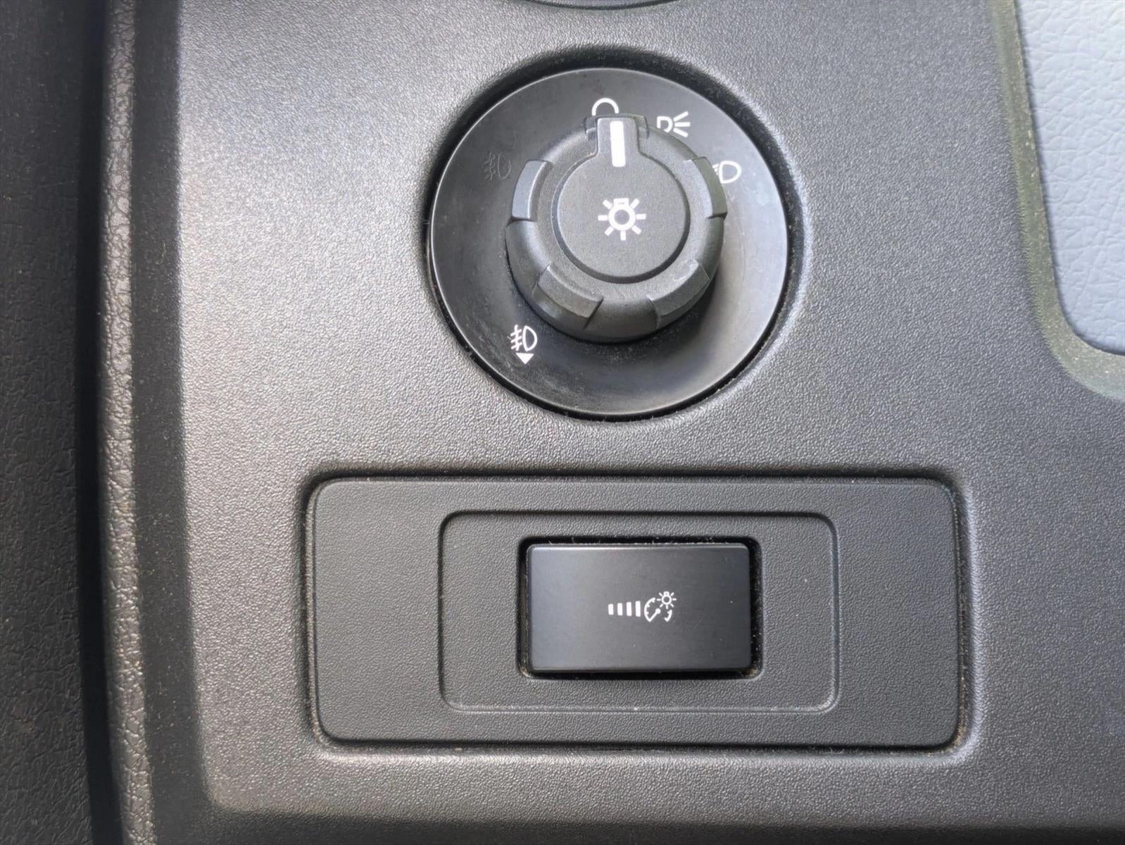2014 Ford F-150 2WD SuperCab 6-1/2 Ft Box STX
