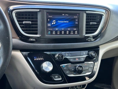 2021 Chrysler Voyager LXI FWD