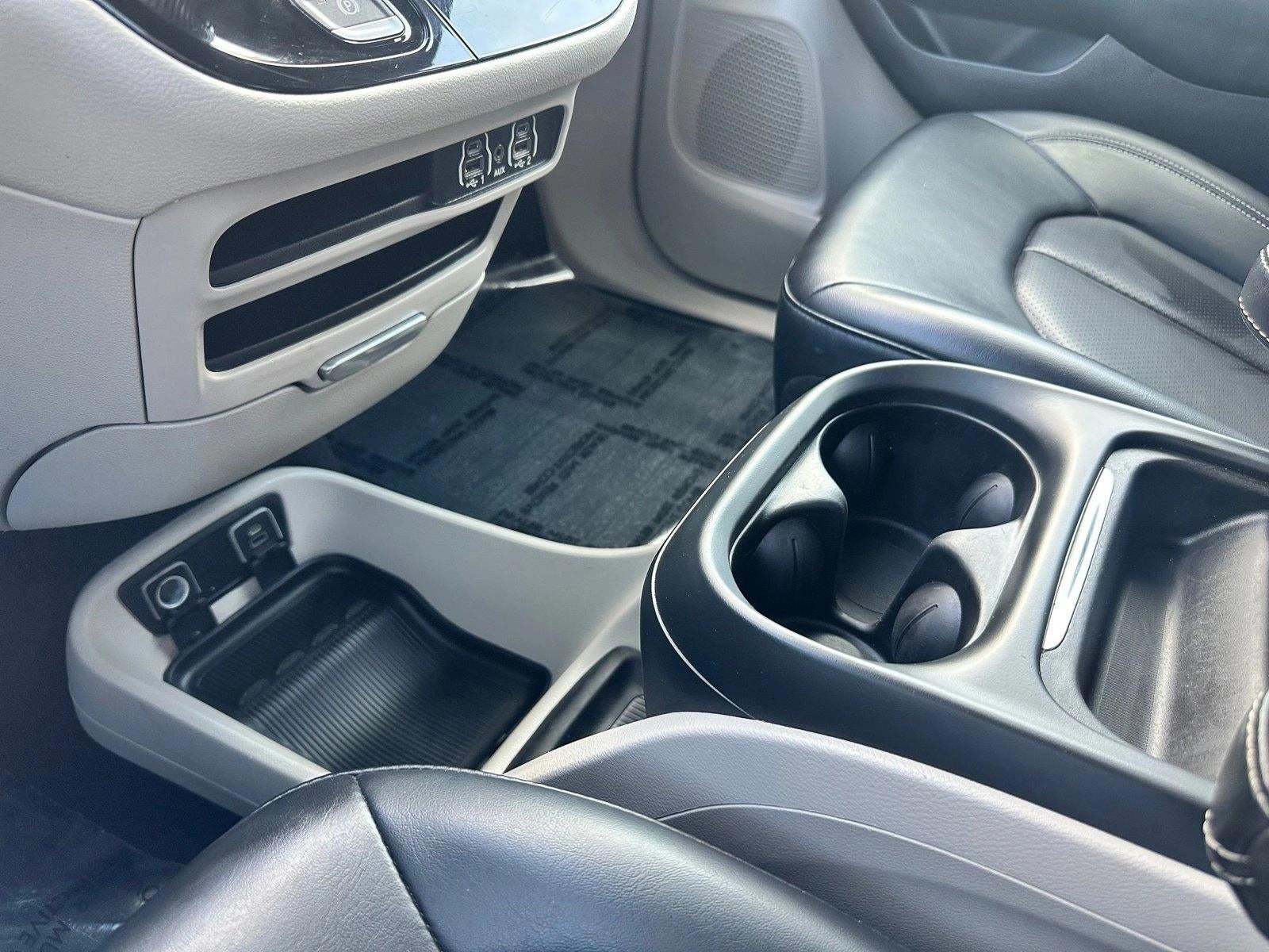 2021 Chrysler Voyager LXI FWD