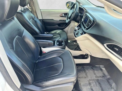 2021 Chrysler Voyager LXI FWD