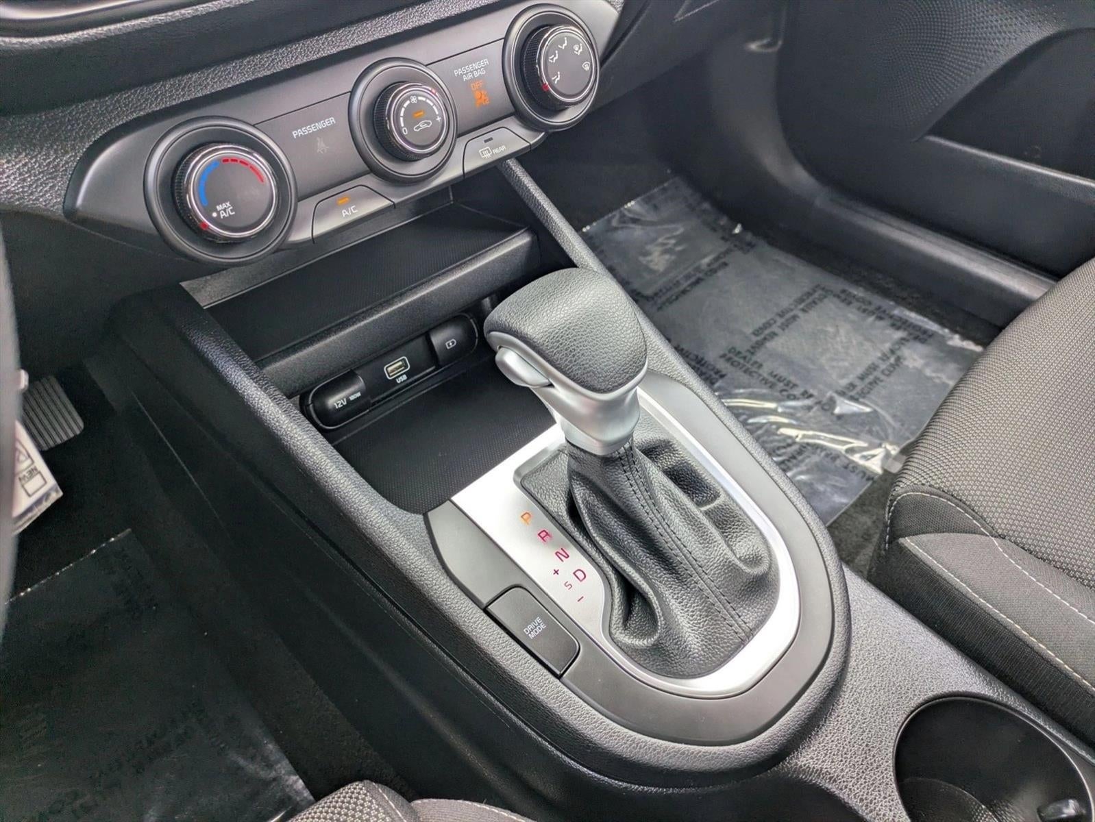 2024 Kia Forte LXS IVT