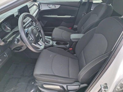 2024 Kia Forte LXS IVT