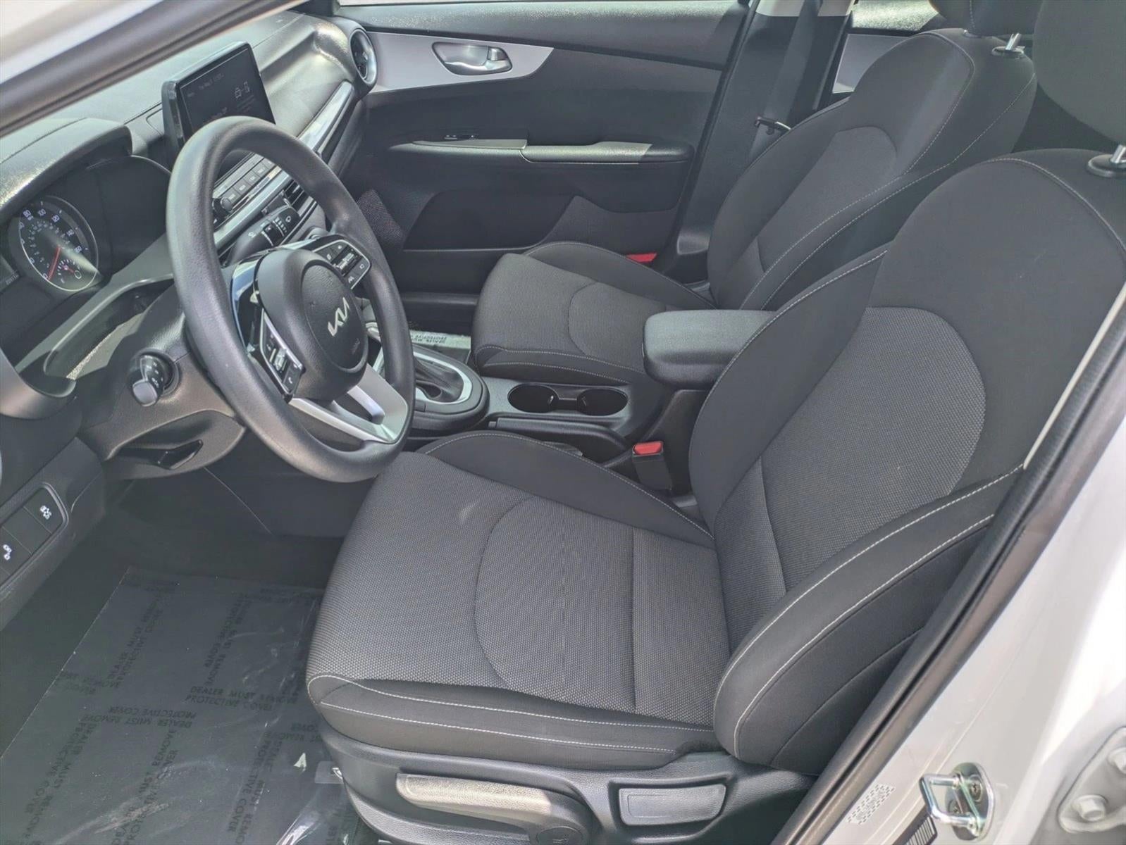 2024 Kia Forte LXS IVT