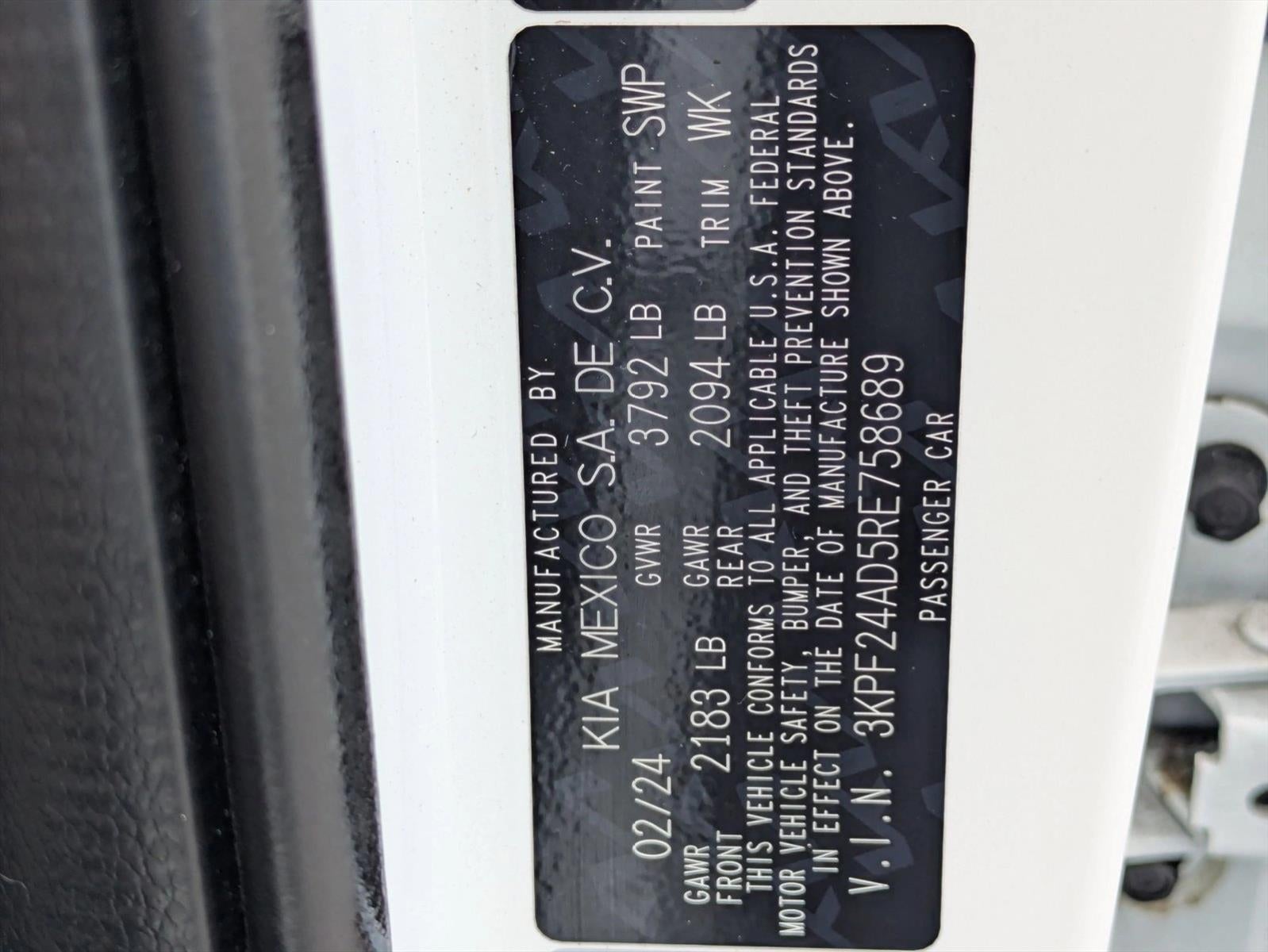 2024 Kia Forte LXS IVT
