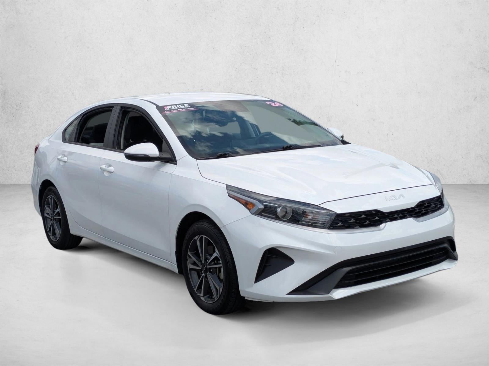 2024 Kia Forte LXS IVT