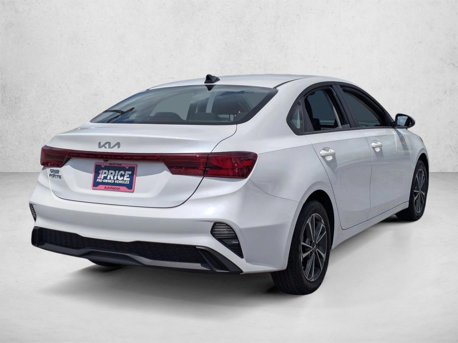 2024 Kia Forte LXS IVT