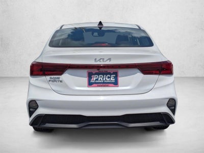 2024 Kia Forte LXS IVT