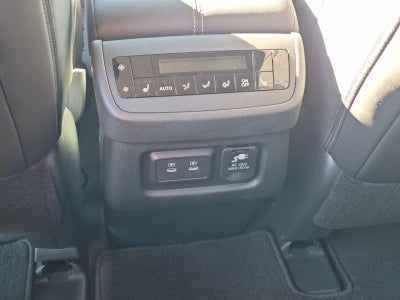 2026 Nissan Pathfinder Platinum 2WD