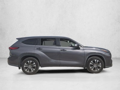 2021 Toyota Highlander XLE AWD (Natl)