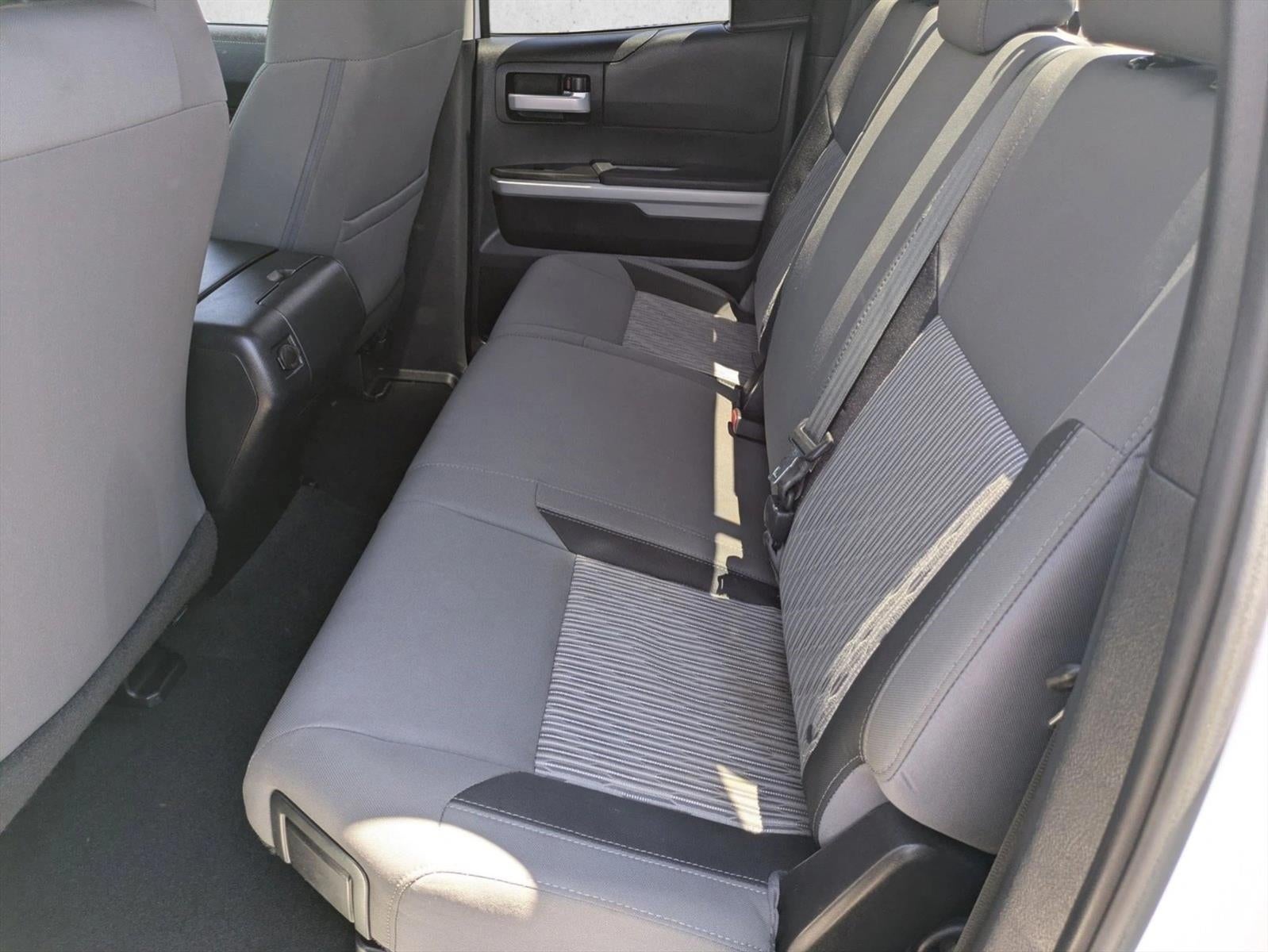 2017 Toyota Tundra 4WD 4WD SR5 Double Cab 6.5' Bed 5.7L (Natl)