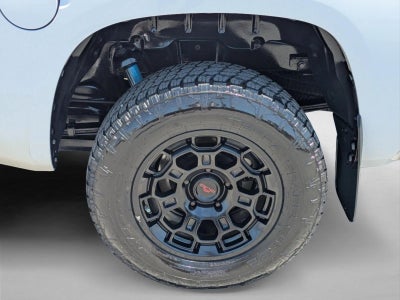 2017 Toyota Tundra 4WD 4WD SR5 Double Cab 6.5' Bed 5.7L (Natl)