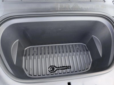 2024 Tesla Model Y Long Range AWD