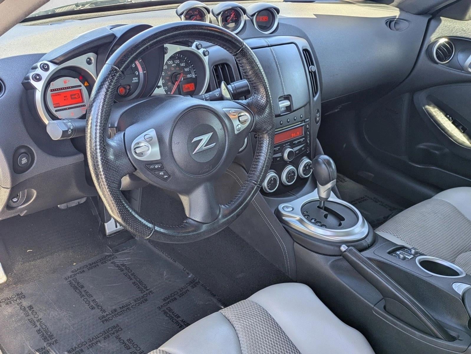 2010 Nissan 370Z 2dr Roadster Auto Touring