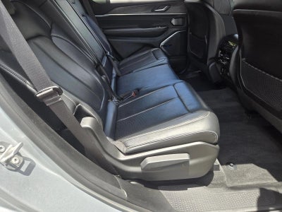 2022 Jeep Grand Cherokee L Overland 4x2