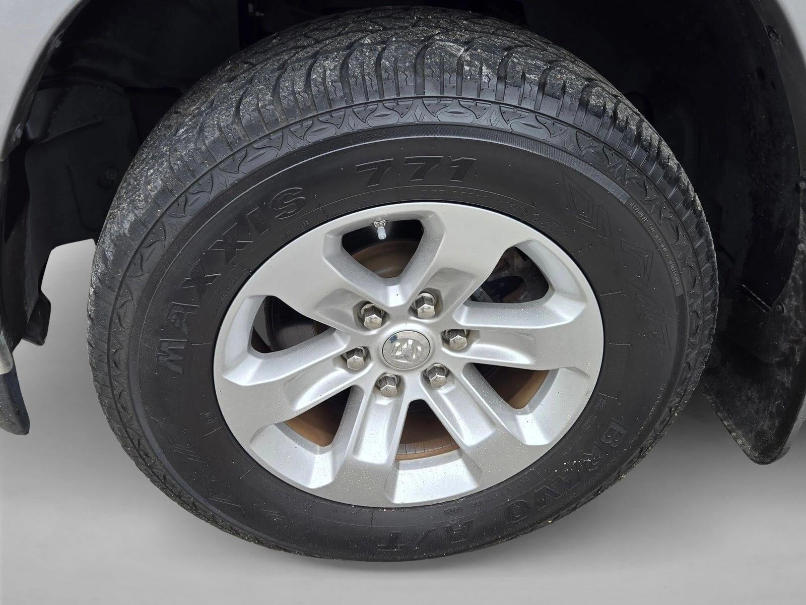 2019 RAM 1500 Laramie 4x4 Crew Cab 5'7" Box