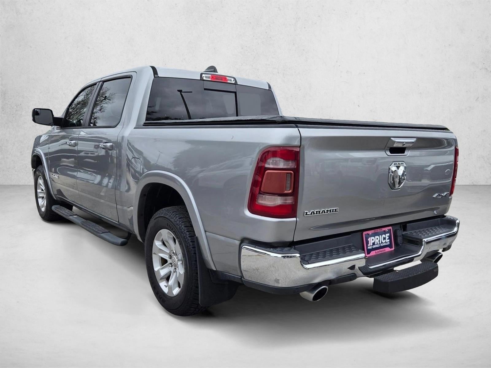 2019 RAM 1500 Laramie 4x4 Crew Cab 5'7" Box