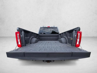2023 Ford Super Duty F-450 DRW XL 4WD Crew Cab 8' Box