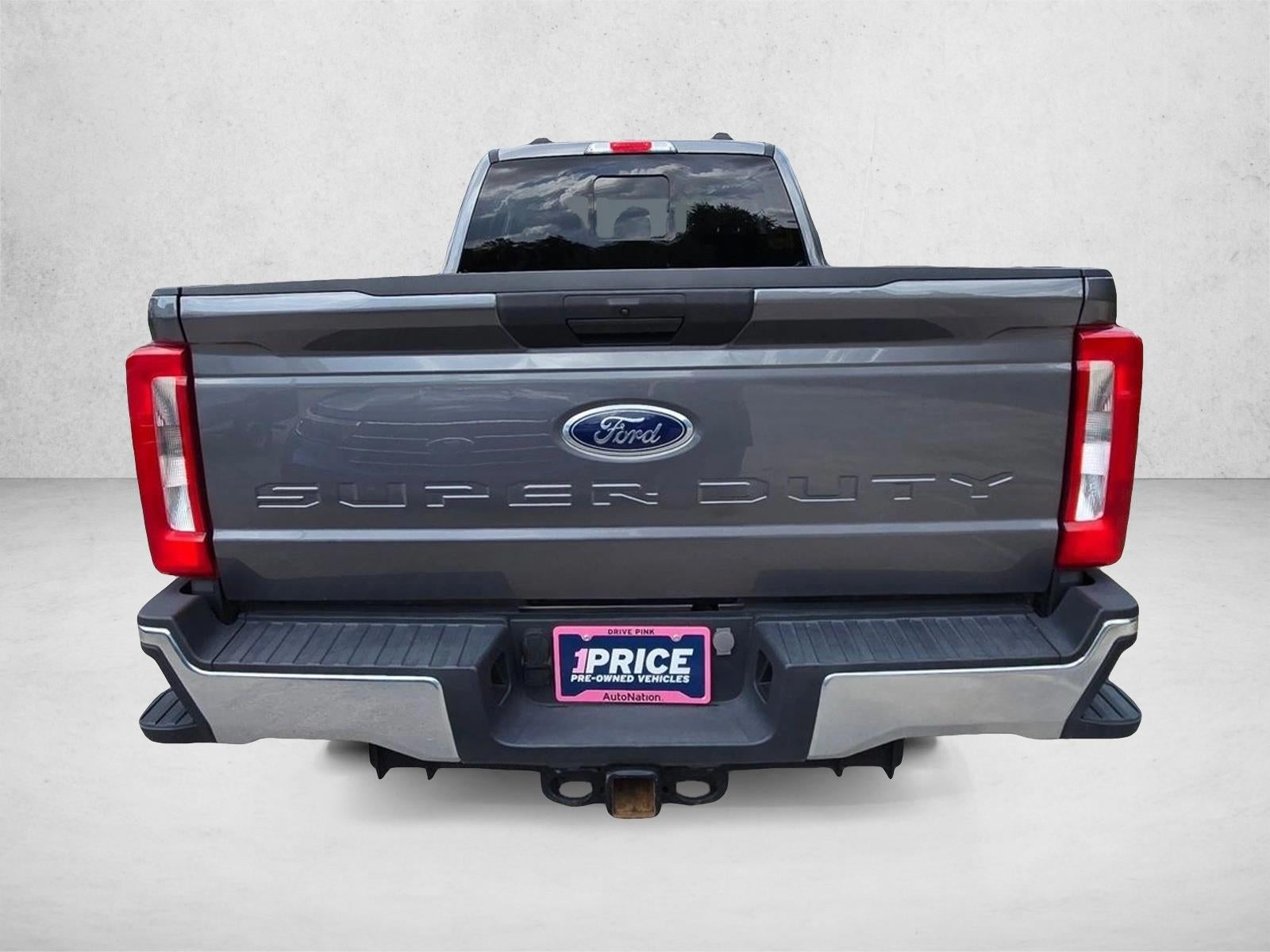 2023 Ford Super Duty F-450 DRW XL 4WD Crew Cab 8' Box