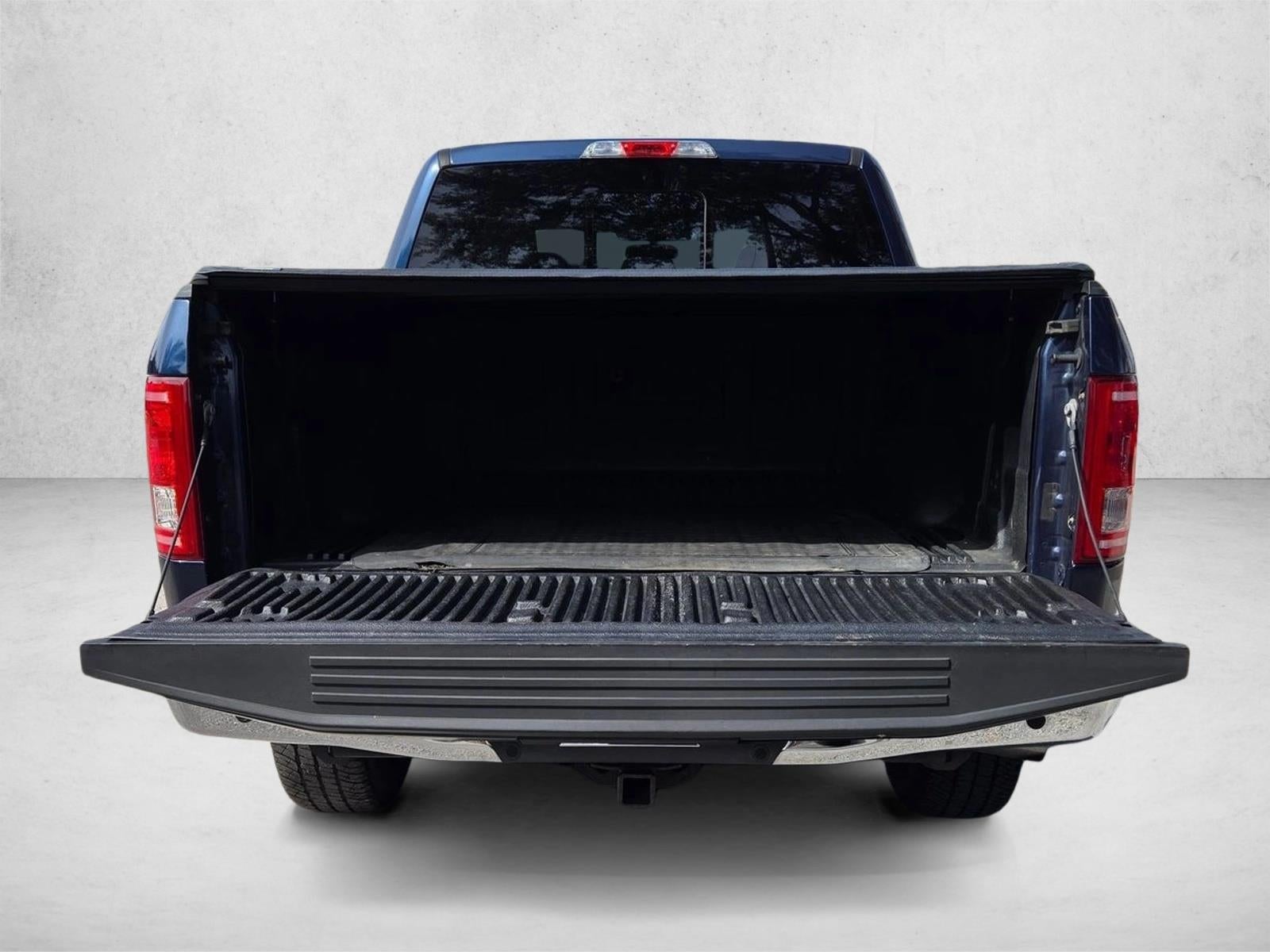 2015 Ford F-150 4WD SuperCrew 5-1/2 Ft Box XLT