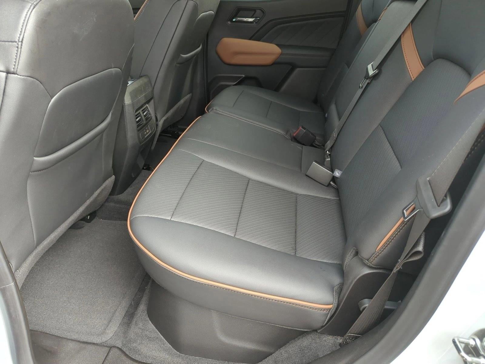 2024 GMC Canyon Crew Cab Short Box 4-Wheel Drive AT4