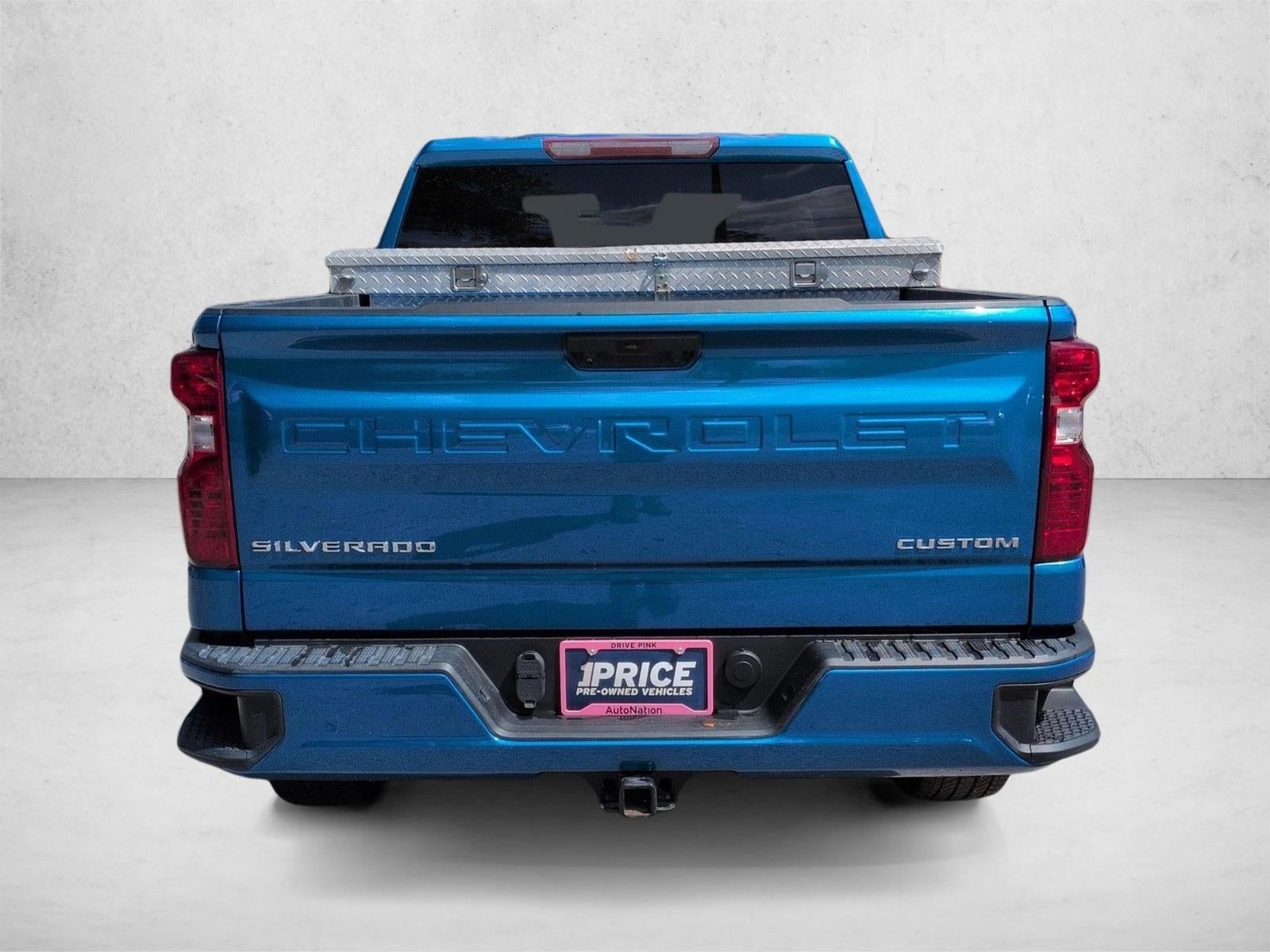 2022 Chevrolet Silverado 1500 Crew Cab Short Box 2-Wheel Drive Custom