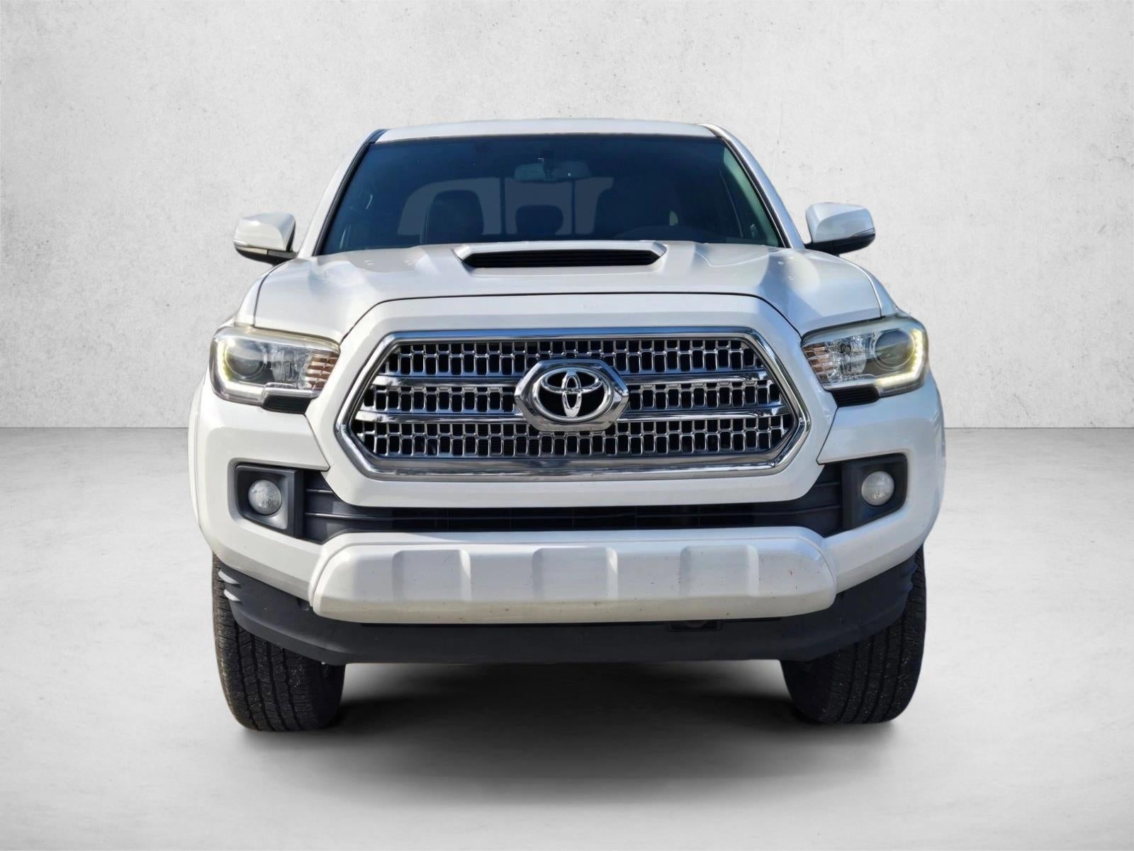 2017 Toyota Tacoma TRD Sport Double Cab 5' Bed V6 4x2 AT (Natl)
