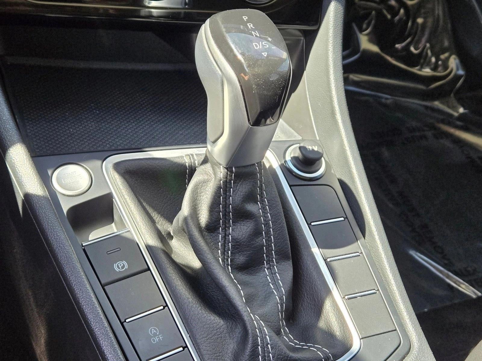 2023 Volkswagen Jetta SE Auto