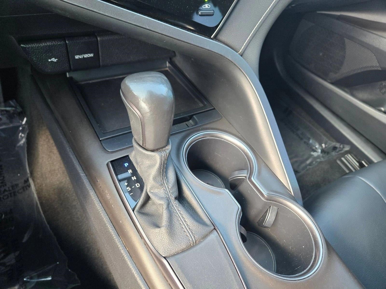 2021 Toyota Camry SE Auto (SE)