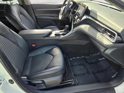 2021 Toyota Camry SE Auto (SE)