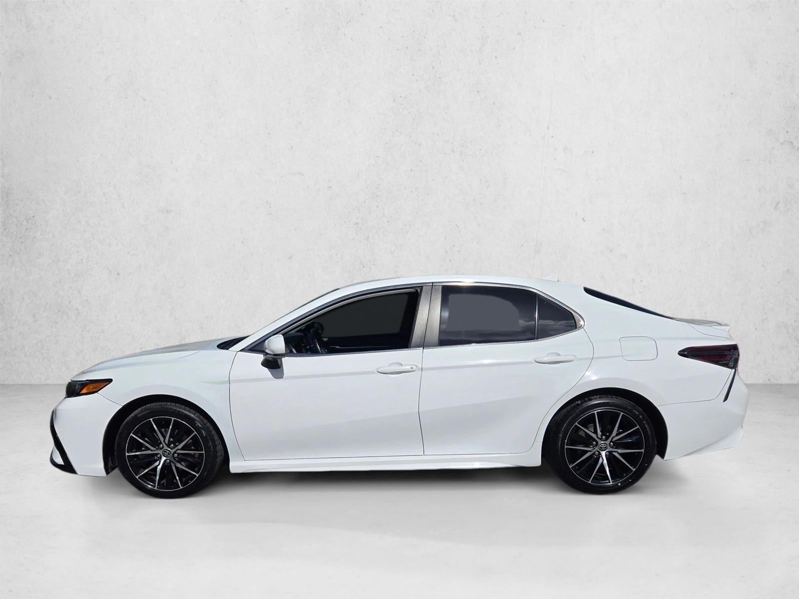 2021 Toyota Camry SE Auto (SE)