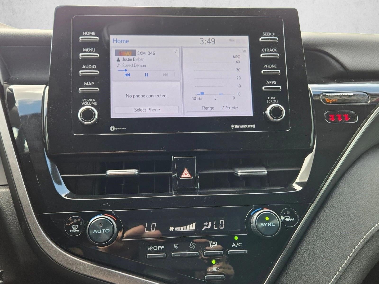 2023 Toyota Camry SE Auto (SE)
