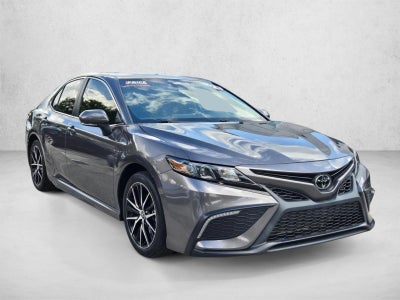 2023 Toyota Camry SE Auto (SE)