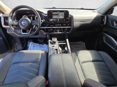 2025 Nissan Pathfinder Platinum 2WD