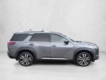 2025 Nissan Pathfinder Platinum 2WD