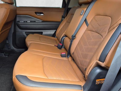 2025 Nissan Pathfinder Platinum 2WD