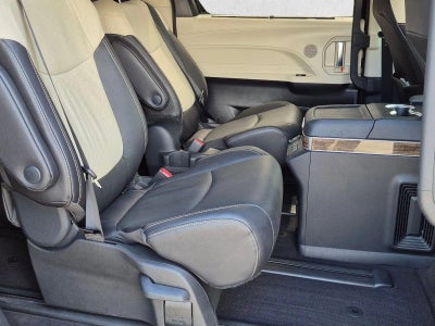 2025 Toyota Sienna Platinum AWD 7-Passenger (Natl)