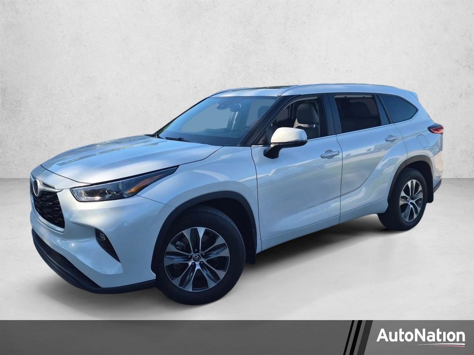 2023 Toyota Highlander XLE FWD (Natl)