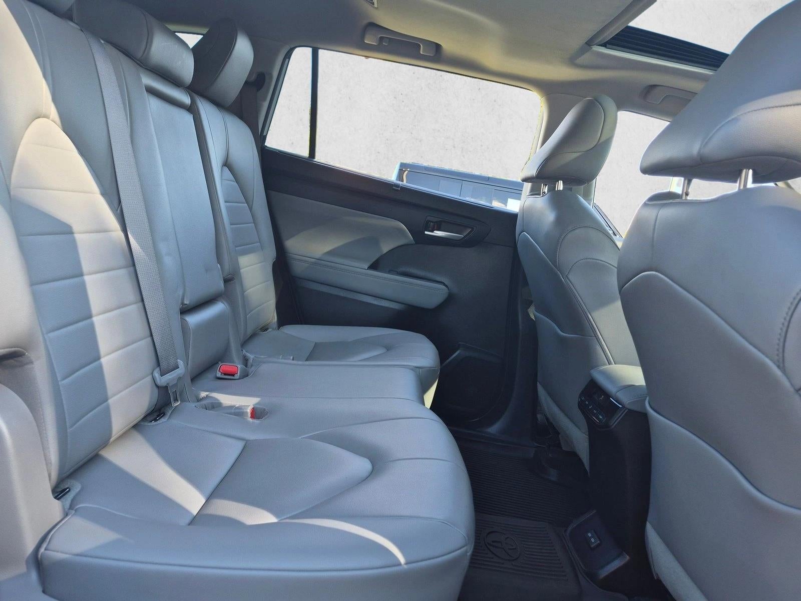 2023 Toyota Highlander XLE FWD (Natl)