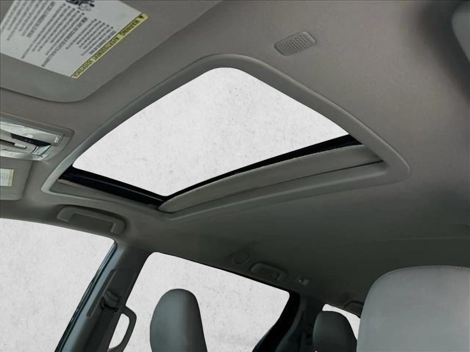 2020 Toyota Sienna XLE FWD 8-Passenger (Natl)