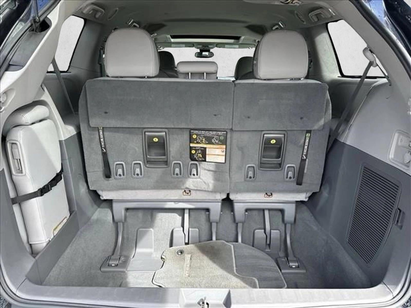 2020 Toyota Sienna XLE FWD 8-Passenger (Natl)