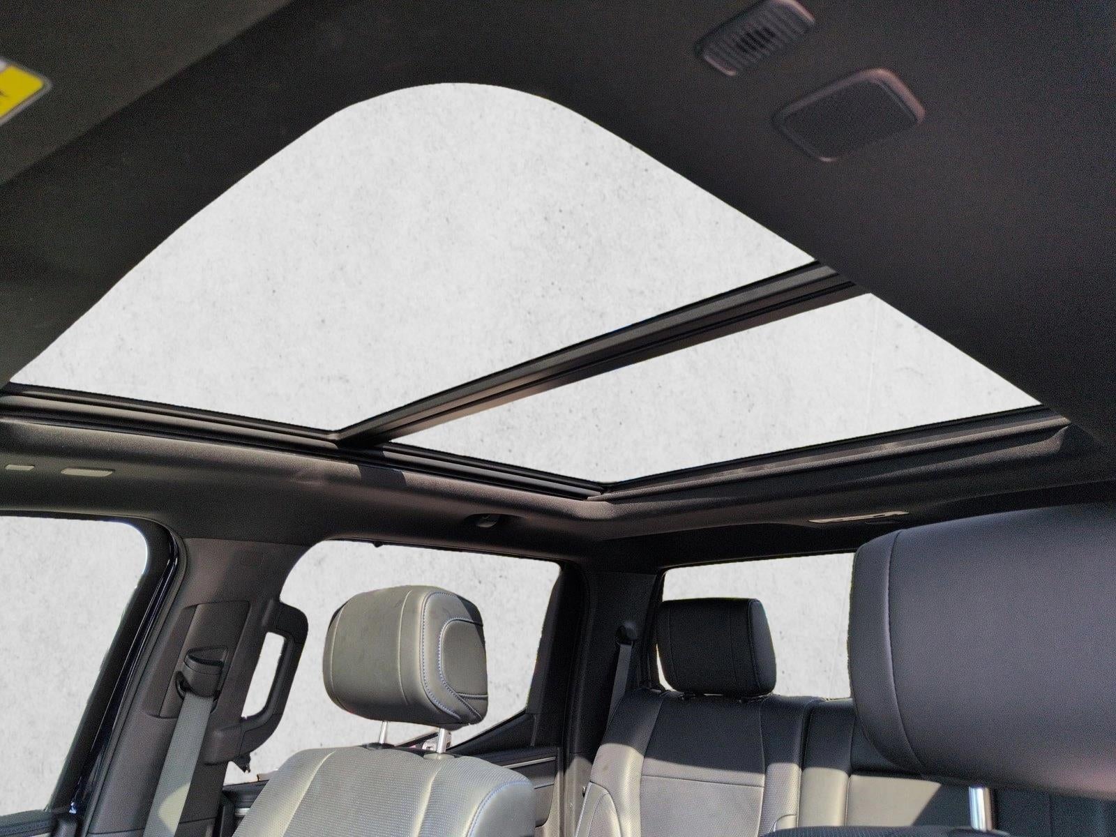 2023 Toyota Tundra 2WD 2WD Platinum CrewMax 5.5' Bed (SE)