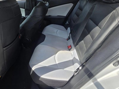 2017 Toyota Prius Three (GS)