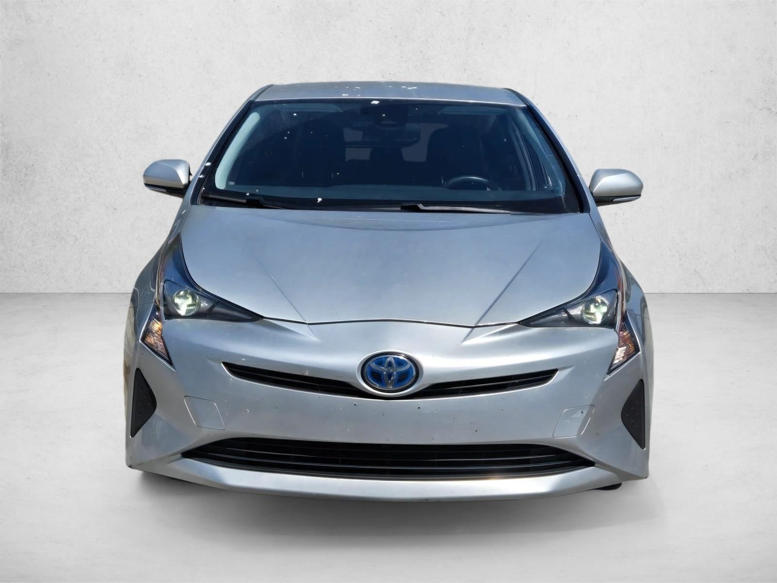 2017 Toyota Prius Three (GS)