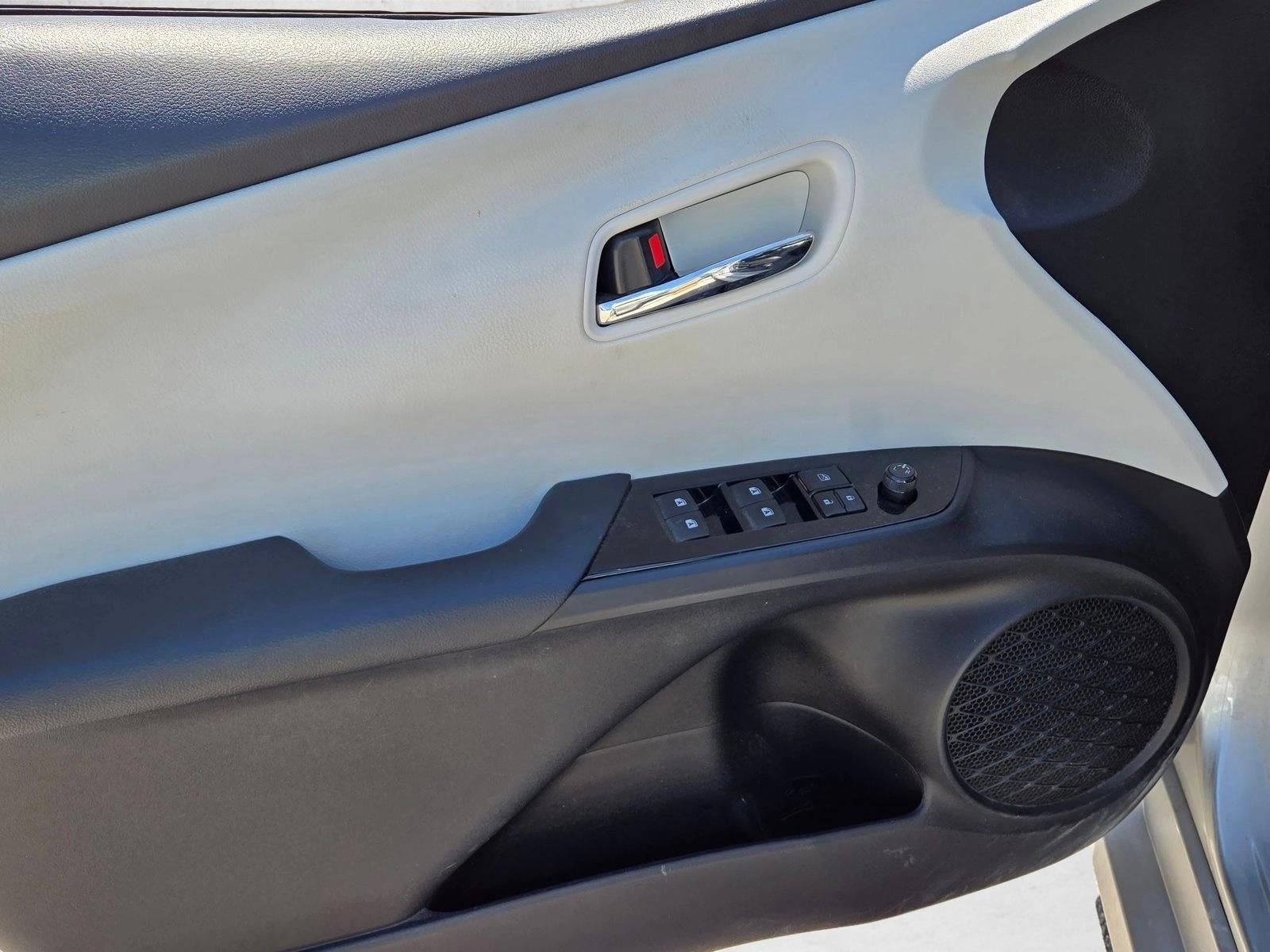 2017 Toyota Prius Three (GS)