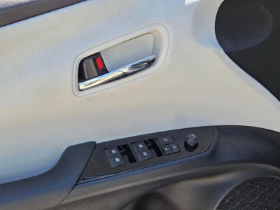 2017 Toyota Prius Three (GS)