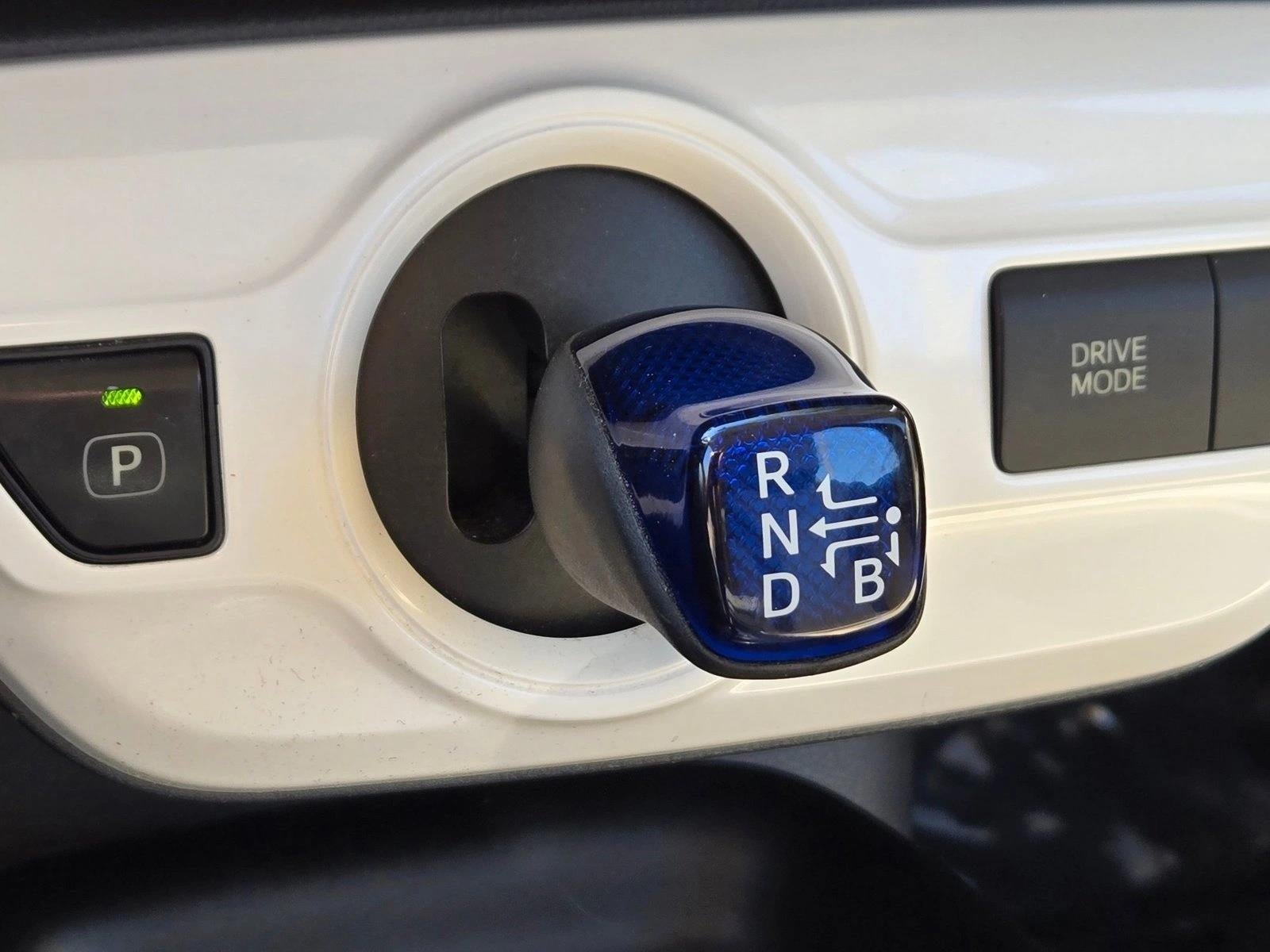 2016 Toyota Prius 5dr HB Two (SE)