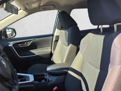 2019 Toyota RAV4 LE AWD (Natl)