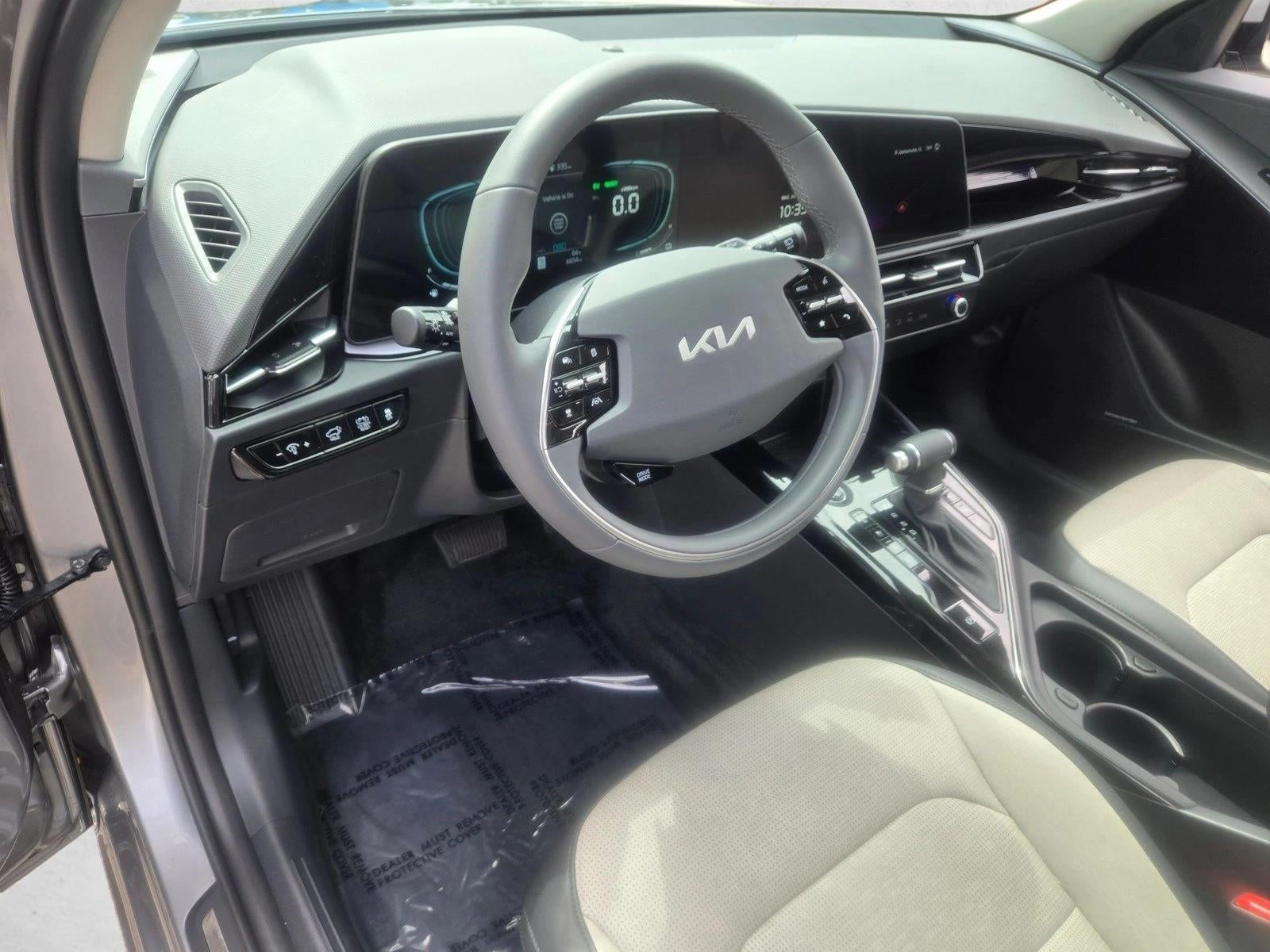 2025 Kia Niro SX FWD